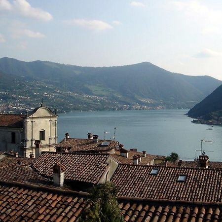 Casa Madali' - Nel Borgo Apartment Marone Bagian luar foto