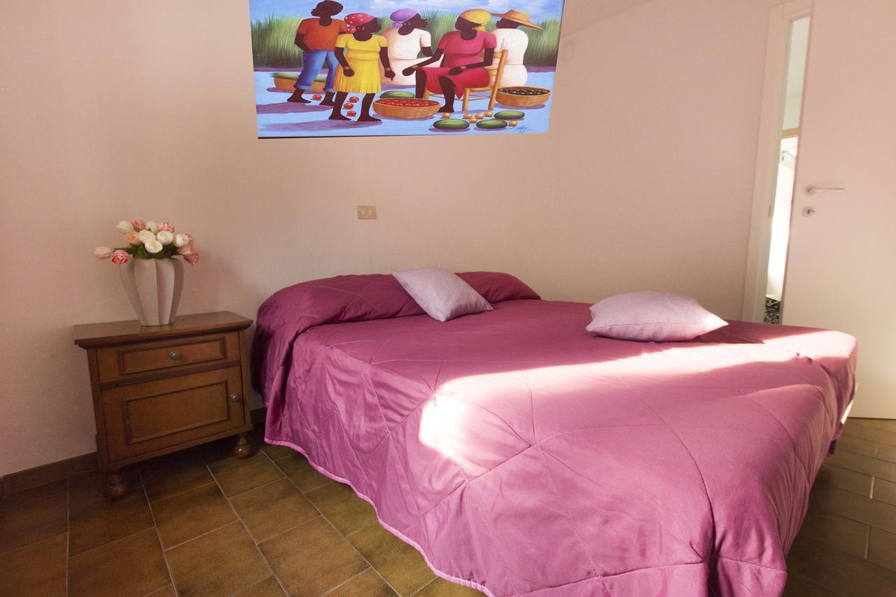 Casa Madali' - Nel Borgo Apartment Marone Bagian luar foto