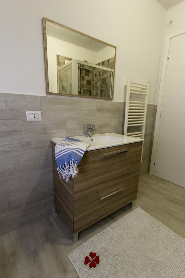 Casa Madali' - Nel Borgo Apartment Marone Bagian luar foto